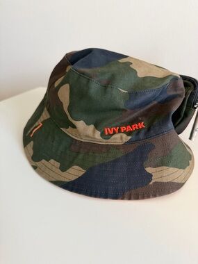 Adidas x IVY PARK Reversible Bucket hat, camo / focus orange